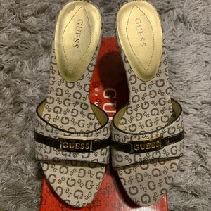 Guess shoe